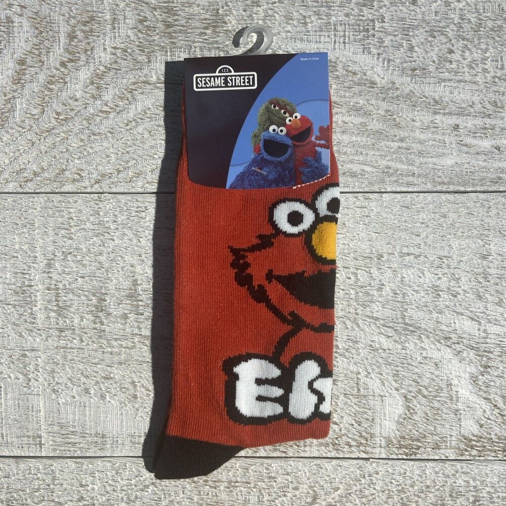 Men’s Crew Socks Sesame Street Elmo Red & Black Size 9-13 NWT 1 Pair #F069